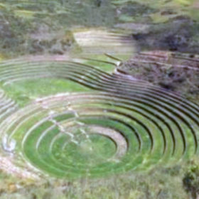 Terrazas de Moray y Salineras de Maras
